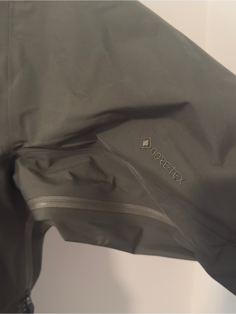 Arc'teryx Green Jacket Beta LT - Picture 4 of 6